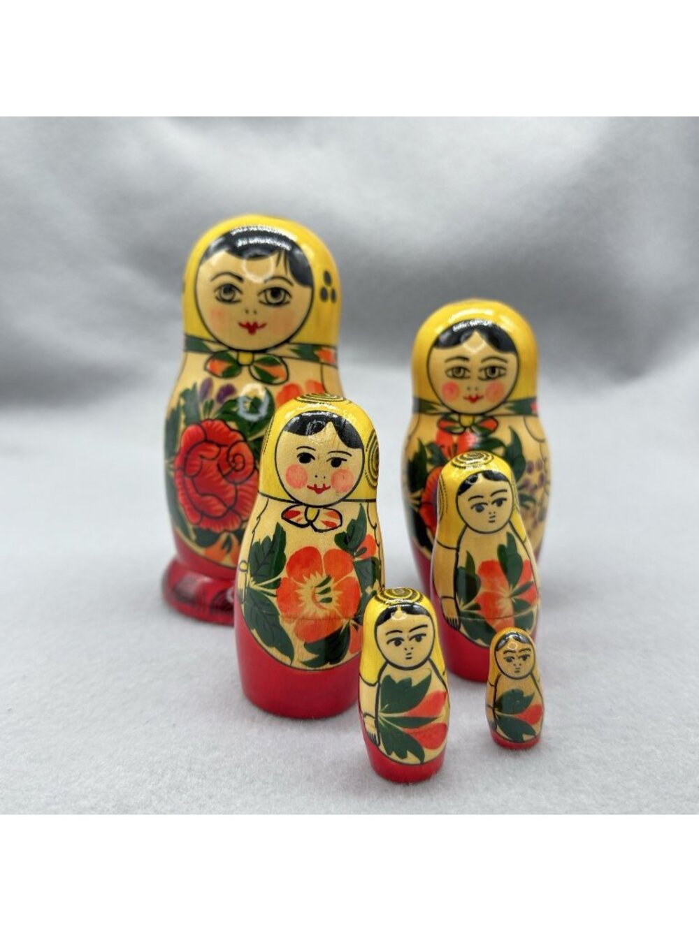 Vintage Matryoshka Russian 6 Nesting Dolls Hand Painted Wood Red Floral Babushka